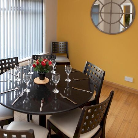 Pass The Keys Amazing 4 Bedroom Property- Hot Tub & Sea Views Scarborough Eksteriør billede