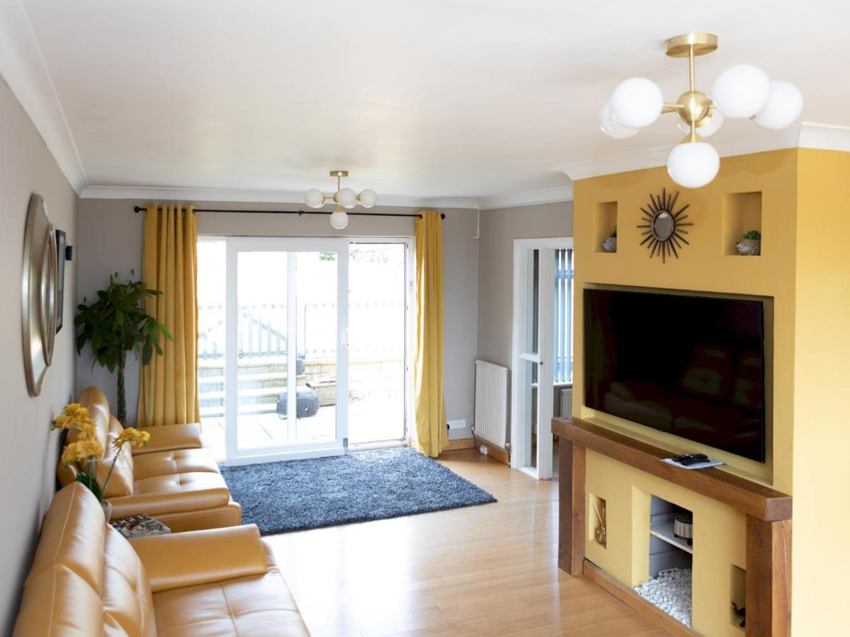 Pass The Keys Amazing 4 Bedroom Property- Hot Tub & Sea Views Scarborough Eksteriør billede