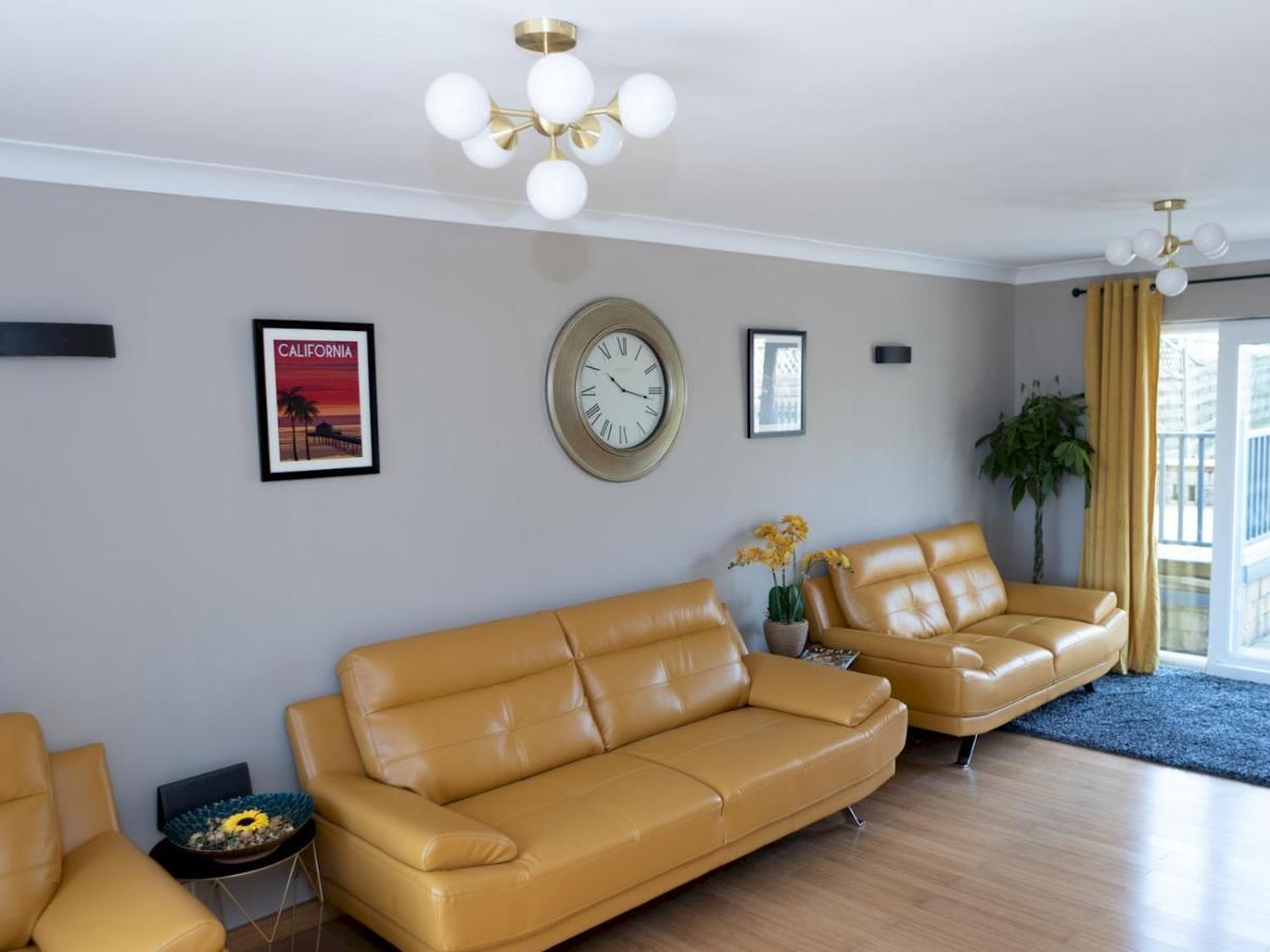 Pass The Keys Amazing 4 Bedroom Property- Hot Tub & Sea Views Scarborough Eksteriør billede