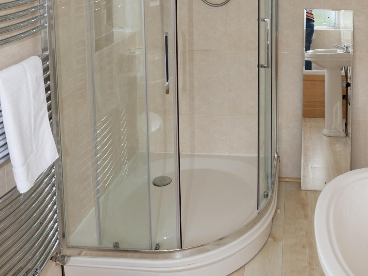 Pass The Keys Amazing 4 Bedroom Property- Hot Tub & Sea Views Scarborough Eksteriør billede
